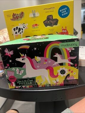 Mudpuppy Unicorns 100-Piece Glow-In-The-Dark Jigsaw Puzzle for Kids